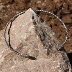 RAVEN Torc silver