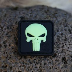 Svíticí Punisher nášivka, 3D PVC