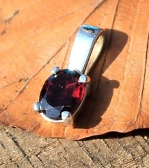 GARNET PENDANT, faceted gem, sterling silver