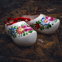MINI CLOGS, czech handpainted ceramics