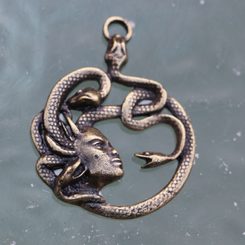 MEDUSA, antiker Talisman, Zink, Altmessing