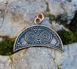LUNA, Dark Age necklace of fertility, bronze