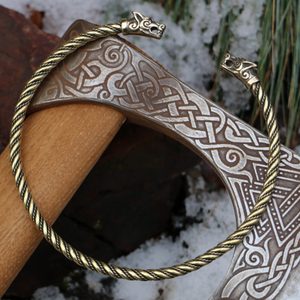 FENRIR WOLF ARM RING BRASS - VIKING, SLAVIC, CELTIC BRACELETS - BRONZE AND BRASS{% if kategorie.adresa_nazvy[0] != zbozi.kategorie.nazev %} - JEWELLERY - BRONZE, ZINC{% endif %}