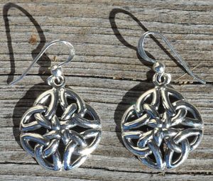 GAVINA, CELTIC STERLING SILVER EARRINGS - OHRRINGE{% if kategorie.adresa_nazvy[0] != zbozi.kategorie.nazev %} - SILBER SCHMUCKSTÜCKE{% endif %}