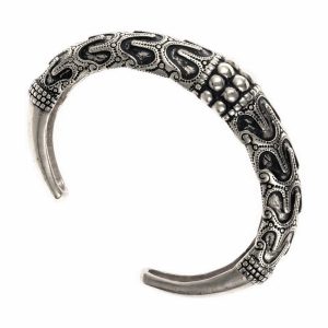 VIKIN HALSKETTE, HORNELUND, SCHWEDEN, BRONZE, VERSILBERT - WIKINGER, SLAWISCHE, KELTISCHE ARMBÄNDER - BRONZE{% if kategorie.adresa_nazvy[0] != zbozi.kategorie.nazev %} - SCHMUCKSTÜCKE{% endif %}