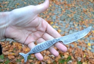 FISH, HAND FORGED KNIFE - KNIVES{% if kategorie.adresa_nazvy[0] != zbozi.kategorie.nazev %} - WEAPONS - SWORDS, AXES, KNIVES{% endif %}