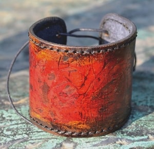 HEFAISTOS, LEATHER BRACELET - LEDERARMBÄNDER{% if kategorie.adresa_nazvy[0] != zbozi.kategorie.nazev %} - LEDERPRODUKTE{% endif %}