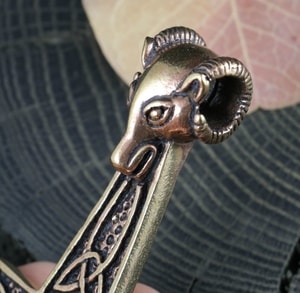 THOR'S HAMMER, RAM, BRONZE XXL - VIKING PENDANTS{% if kategorie.adresa_nazvy[0] != zbozi.kategorie.nazev %} - JEWELLERY - BRONZE, ZINC{% endif %}