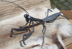 MANTIS, FORGED STATUETTE - FORGED IRON HOME ACCESSORIES{% if kategorie.adresa_nazvy[0] != zbozi.kategorie.nazev %} - SMITHY WORKS, COINS{% endif %}