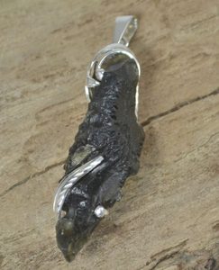 ARBOR STELLAS, NATURAL MOLDAVITE PENDANT, STERLING SILVER - MOLDAVITES, CZECH{% if kategorie.adresa_nazvy[0] != zbozi.kategorie.nazev %} - SILVER JEWELLERY{% endif %}