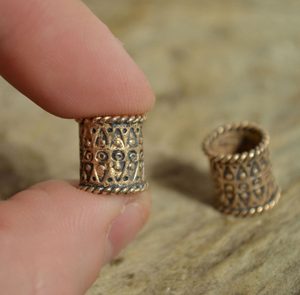 VIKING BEARD RING, BRONZE - HISTORISCHEN REPLIKEN AUS BRONZE{% if kategorie.adresa_nazvy[0] != zbozi.kategorie.nazev %} - SCHMUCKSTÜCKE{% endif %}