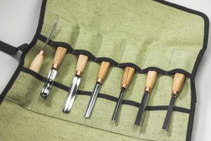 WOOD CARVING SET OF 7 CHISELS SC03 - GESCHMIEDETE SCHNITZMEISSEL{% if kategorie.adresa_nazvy[0] != zbozi.kategorie.nazev %} - BUSHCRAFT, REENACTMENT, HANDWERK{% endif %}