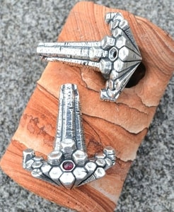 DIMMUBORGIR - THOR HAMMER BY WULFLUND, STERLINGSILVER 29 G. - PENDANTS{% if kategorie.adresa_nazvy[0] != zbozi.kategorie.nazev %} - SILVER JEWELLERY{% endif %}