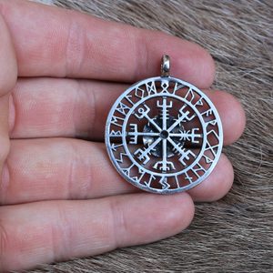 VEGVISIR, RUNES, PENDANT, SILVER, MOLDAVITE 12G - ANHÄNGER - SCHMUCK, SILBER{% if kategorie.adresa_nazvy[0] != zbozi.kategorie.nazev %} - SILBER SCHMUCKSTÜCKE{% endif %}