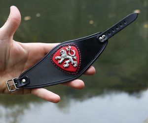 BÖHMISCHEN LÖWEN, SCHWARZ, LEDERARMBAND - LEDERARMBÄNDER{% if kategorie.adresa_nazvy[0] != zbozi.kategorie.nazev %} - LEDERPRODUKTE{% endif %}