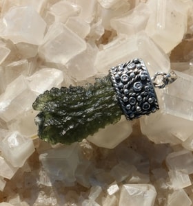 NUBIUM, PENDANT, NATURAL MOLDAVITE, SILVER - MOLDAVITES, CZECH{% if kategorie.adresa_nazvy[0] != zbozi.kategorie.nazev %} - SILVER JEWELLERY{% endif %}