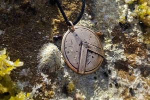 SPARTAN SHIELD, PENDANT, BRONZE - PENDANTS, NECKLACES{% if kategorie.adresa_nazvy[0] != zbozi.kategorie.nazev %} - JEWELLERY - BRONZE, ZINC{% endif %}