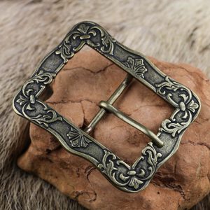 HENRIET - RENAISSANCE BELT BUCKLE ZINC ANT. BRASS - BELT ACCESSORIES{% if kategorie.adresa_nazvy[0] != zbozi.kategorie.nazev %} - LEATHER PRODUCTS{% endif %}