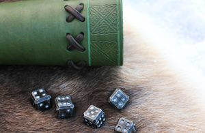 SET OF SIX FORGED DICE - FORGED PRODUCTS{% if kategorie.adresa_nazvy[0] != zbozi.kategorie.nazev %} - SMITHY WORKS, COINS{% endif %}