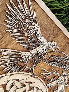 HUGINN AND MUNINN WALL DECORATION 30X40 WOOD - WOODEN STATUES, PLAQUES, BOXES{% if kategorie.adresa_nazvy[0] != zbozi.kategorie.nazev %} - WOOD{% endif %}