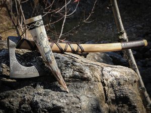 VALKNUT ETCHED VIKING AXE - AXES, POLEWEAPONS{% if kategorie.adresa_nazvy[0] != zbozi.kategorie.nazev %} - WEAPONS - SWORDS, AXES, KNIVES{% endif %}