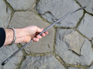 LARGE FORGED SHOE HORN - GEHÄMMERTE PRODUKTE{% if kategorie.adresa_nazvy[0] != zbozi.kategorie.nazev %} - SCHMIEDEARBEITEN, MINTAGE{% endif %}