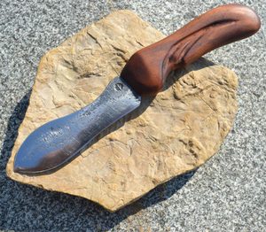 FORGED KNIFE WITH CARVED WOODEN HANDLE - KNIVES{% if kategorie.adresa_nazvy[0] != zbozi.kategorie.nazev %} - WEAPONS - SWORDS, AXES, KNIVES{% endif %}