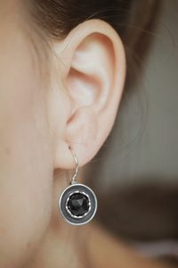 MORRÍGAN, EARRINGS, ONYX, SILVER - EARRINGS WITH GEMSTONES, SILVER{% if kategorie.adresa_nazvy[0] != zbozi.kategorie.nazev %} - SILVER JEWELLERY{% endif %}