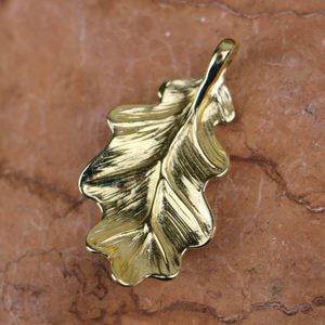 OAK LEAF, PENDANT GOLD PLATED - GILDED JEWELRY{% if kategorie.adresa_nazvy[0] != zbozi.kategorie.nazev %} - JEWELLERY - BRONZE, ZINC{% endif %}