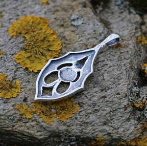 ALBA - SCOTTISH THISTLE, PENDANT, SILVER - PENDANTS{% if kategorie.adresa_nazvy[0] != zbozi.kategorie.nazev %} - SILVER JEWELLERY{% endif %}