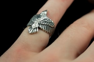 CORVUS, RAVEN, SILVER RING - RINGS{% if kategorie.adresa_nazvy[0] != zbozi.kategorie.nazev %} - SILVER JEWELLERY{% endif %}