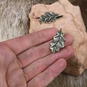 OAK LEAF, PENDANT ZINC, ANT. BRASS - CELTIC PENDANTS{% if kategorie.adresa_nazvy[0] != zbozi.kategorie.nazev %} - JEWELLERY - BRONZE, ZINC{% endif %}