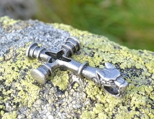 FENRIR - ICELANDIC WOLF CROSS, TIN PENDANT - VIKING PENDANTS{% if kategorie.adresa_nazvy[0] != zbozi.kategorie.nazev %} - JEWELLERY - BRONZE, ZINC{% endif %}