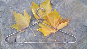CLOTHES HANGER, FORGED - FORGED IRON HOME ACCESSORIES{% if kategorie.adresa_nazvy[0] != zbozi.kategorie.nazev %} - SMITHY WORKS, COINS{% endif %}