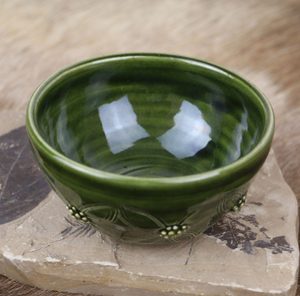 GREEN MEDIEVAL BOWL 10 CM - GESCHIRR UND TASSE{% if kategorie.adresa_nazvy[0] != zbozi.kategorie.nazev %} - KERAMIK{% endif %}