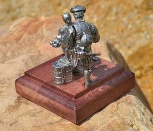 LANDSKNECHTS PLAY DICE, HISTORICAL TIN STATUE - PEWTER FIGURES{% if kategorie.adresa_nazvy[0] != zbozi.kategorie.nazev %} - PAGAN DECORATIONS{% endif %}