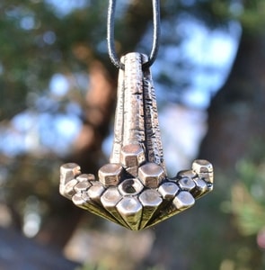 DIMMUBORGIR - THOR HAMMER, BASALT COLUMNS, BRONZE PENDANT - VIKING PENDANTS{% if kategorie.adresa_nazvy[0] != zbozi.kategorie.nazev %} - JEWELLERY - BRONZE, ZINC{% endif %}