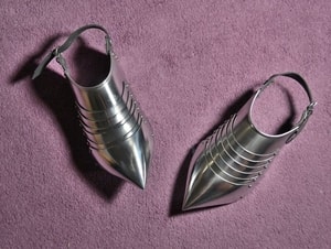 SABATONS OR SOLLERETS, POLISHED, 1.5 MM - ARMOR PARTS{% if kategorie.adresa_nazvy[0] != zbozi.kategorie.nazev %} - ARMOUR HELMETS, SHIELDS{% endif %}