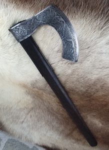 CONNOR LUXURY ETCHED AXE - AXES, POLEWEAPONS{% if kategorie.adresa_nazvy[0] != zbozi.kategorie.nazev %} - WEAPONS - SWORDS, AXES, KNIVES{% endif %}
