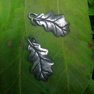 OAK LEAF, PEWTER PENDANT - CELTIC PENDANTS{% if kategorie.adresa_nazvy[0] != zbozi.kategorie.nazev %} - JEWELLERY - BRONZE, ZINC{% endif %}