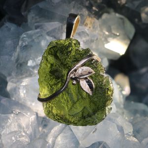 KATICA, MOLDAVITE, SILVER PENDANT AG 925 - MOLDAVITES, CZECH{% if kategorie.adresa_nazvy[0] != zbozi.kategorie.nazev %} - SILVER JEWELLERY{% endif %}