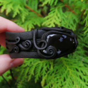 ARMBAND - OBSIDIAN - SCHMUCK MIT STEINEN{% if kategorie.adresa_nazvy[0] != zbozi.kategorie.nazev %} - SCHMUCKSTÜCKE{% endif %}