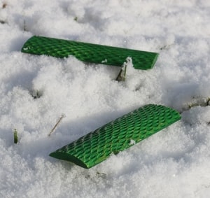 KAMELKNOCHEN SKALEN 35X120X12MM, PINIA OBERFLÄCHE, GRÜN - 2 STÜCK - MATERIAL FÜR MESSERGRIFFE{% if kategorie.adresa_nazvy[0] != zbozi.kategorie.nazev %} - BUSHCRAFT, REENACTMENT, HANDWERK{% endif %}