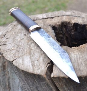 HALDOR, FORGED VIKING KNIFE, BRONZE, WALNUT - KNIVES{% if kategorie.adresa_nazvy[0] != zbozi.kategorie.nazev %} - WEAPONS - SWORDS, AXES, KNIVES{% endif %}