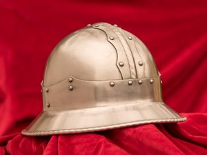 LUTON, ENGLISH KETTLE HAT HELMET - GOTISCHE HELME{% if kategorie.adresa_nazvy[0] != zbozi.kategorie.nazev %} - RÜSTUNGEN{% endif %}