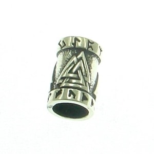 (NOT JUST) BEARD BEAD WITH WALKNUT, SILVER - ANHÄNGER - SCHMUCK, SILBER{% if kategorie.adresa_nazvy[0] != zbozi.kategorie.nazev %} - SILBER SCHMUCKSTÜCKE{% endif %}