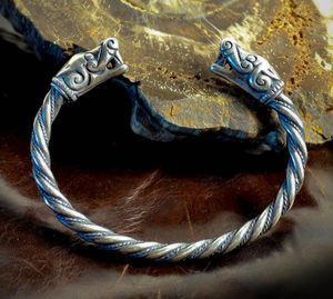 WOLF HEADS, VIKING BRACELET, BURG, GOTLAND, STERLING SILVER, 43 G - BRACELETS{% if kategorie.adresa_nazvy[0] != zbozi.kategorie.nazev %} - SILVER JEWELLERY{% endif %}