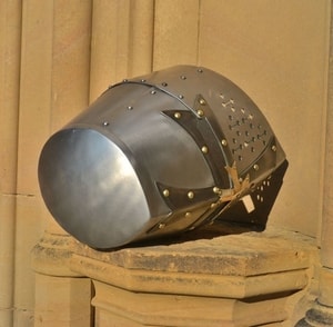 GRAND MASTER, CRUSADER GREAT HELMET WITH THE CROSS - MEDIEVAL HELMETS{% if kategorie.adresa_nazvy[0] != zbozi.kategorie.nazev %} - ARMOUR HELMETS, SHIELDS{% endif %}