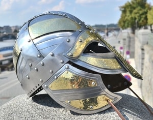 ARNGRIM, VIKING HELMET WITH CHEEK-GUARDS - VIKINGERHELME{% if kategorie.adresa_nazvy[0] != zbozi.kategorie.nazev %} - RÜSTUNGEN{% endif %}