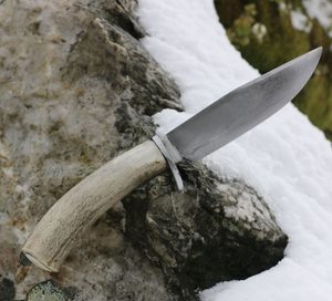 WYATT, BOWIE KNIFE WITH ANTLER, HAMON HARDENING - KNIVES{% if kategorie.adresa_nazvy[0] != zbozi.kategorie.nazev %} - WEAPONS - SWORDS, AXES, KNIVES{% endif %}